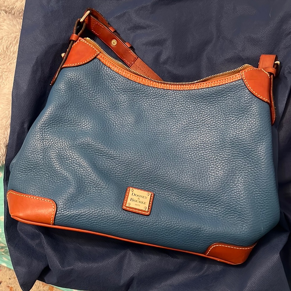 Dooney & Bourke Blue Leather hobo bag w/ original dust bag excellent condition
